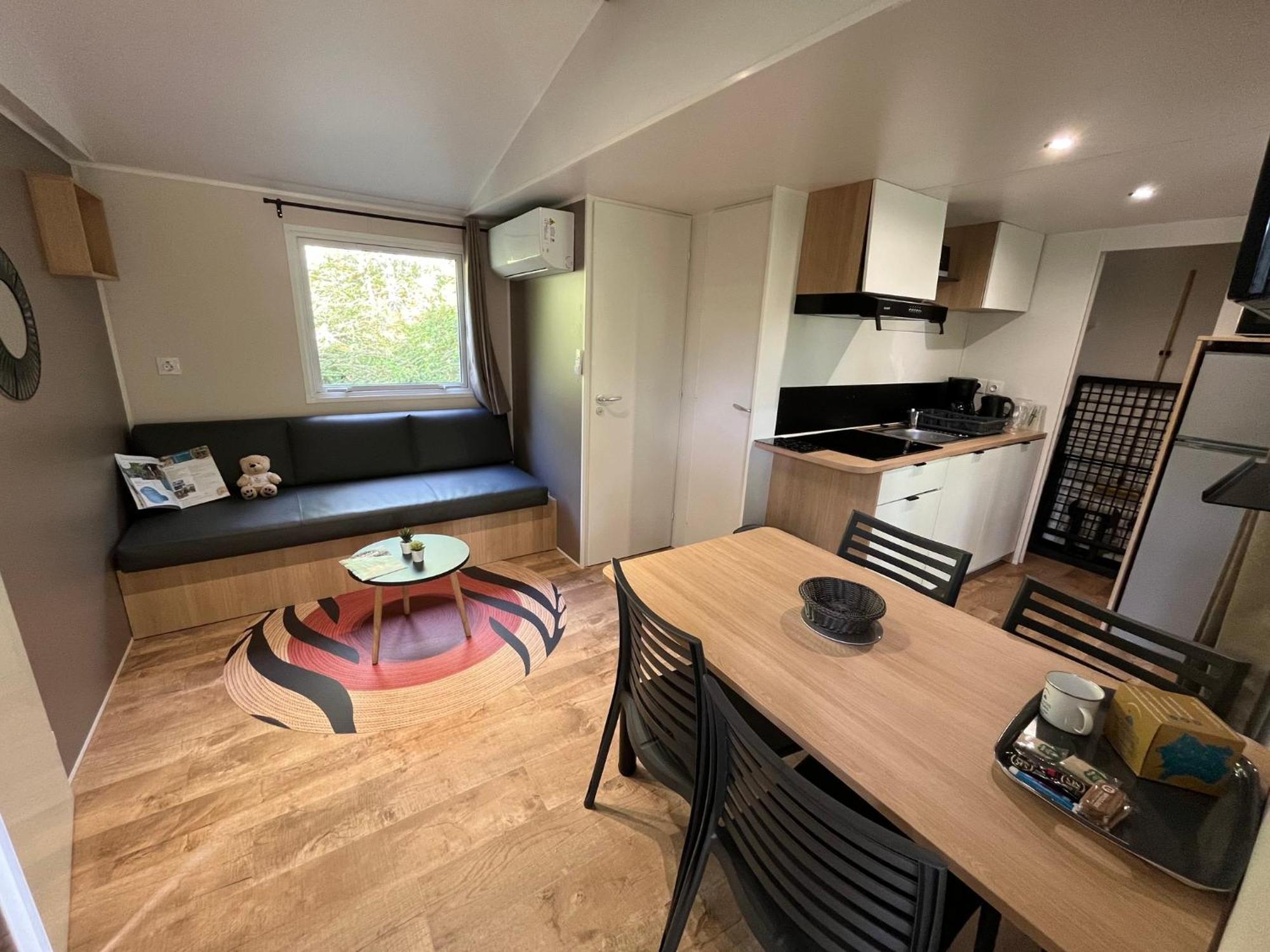 Camping De Châlons-en-Champagne Екстериор снимка