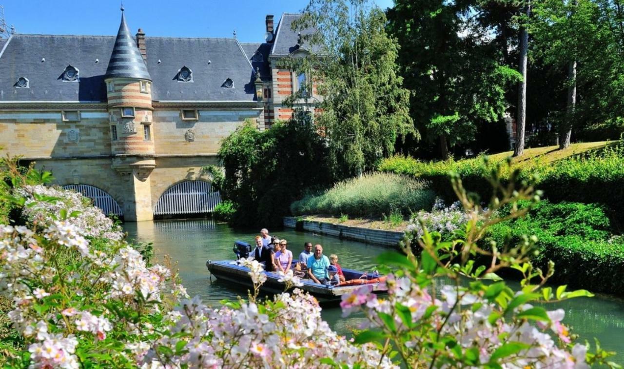 Camping De Châlons-en-Champagne Екстериор снимка